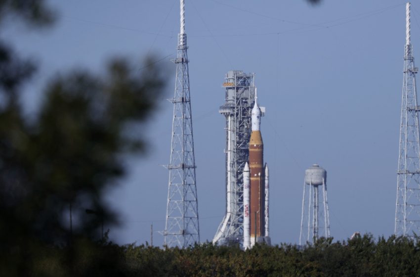  NASA’s Next Manned Moon Rocket May Have One Major, Dangerous Flaw