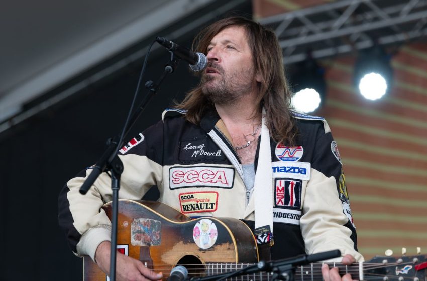  Lemonheads’ Fan Accuses Evan Dando of Sending Unsolicited Explicit Videos