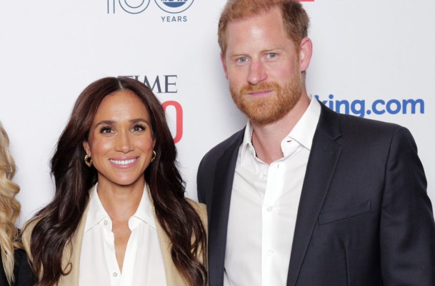  Meghan Markle & Prince Harry’s First Ever Look At Daughter Lilibet