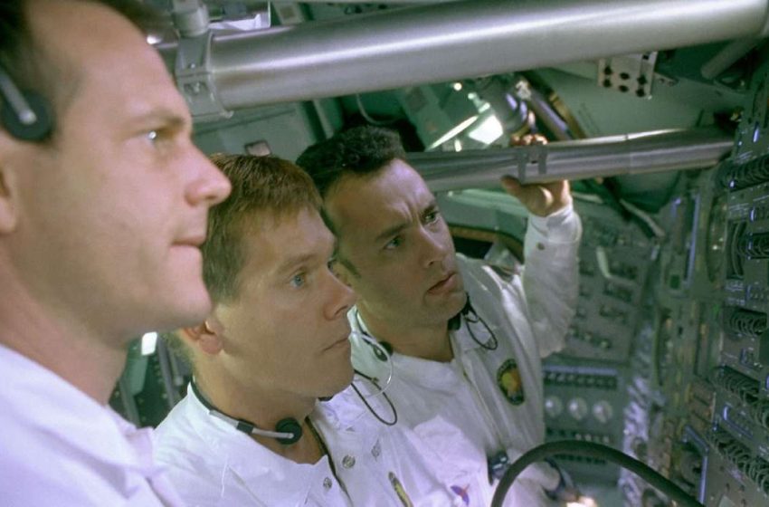  We asked retired astronauts about their favorite space movies. This is what they shared with us