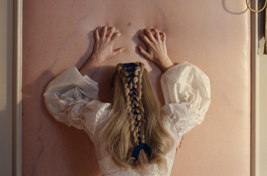  Margot Robbie and Jacob Elordi’s Transformations