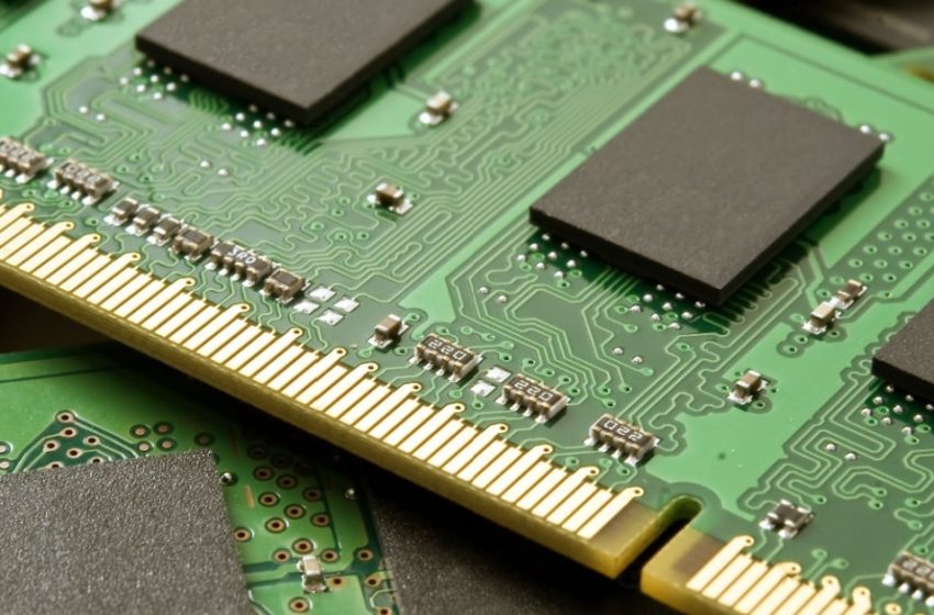  Memory price hikes will kill off budget PCs and smartphones • The Register