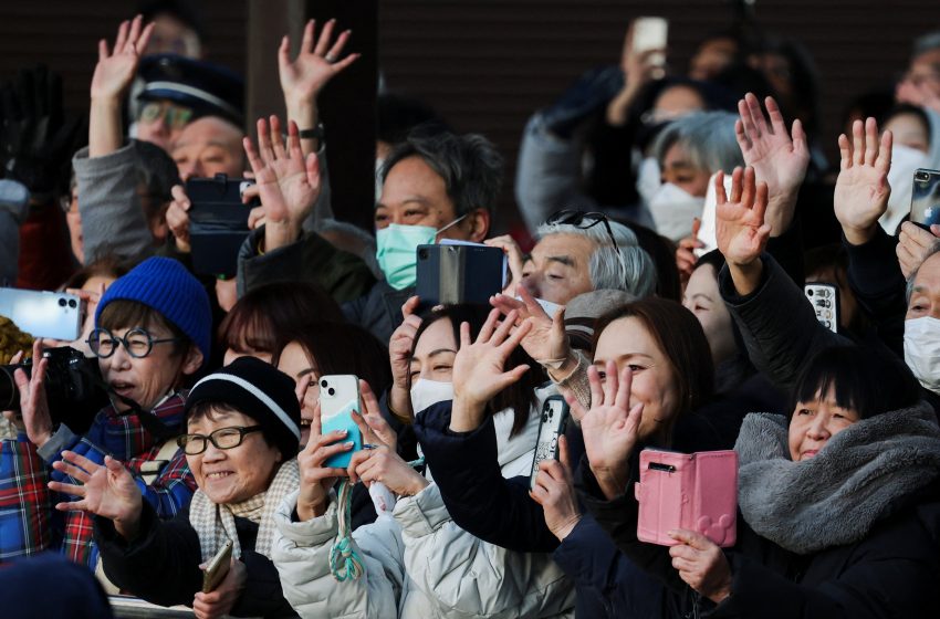  Handbags and hashtags: Takaichi rides youth-led craze into election