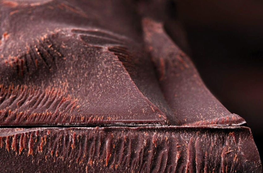  Natural Compound in Dark Chocolate and Coffee Linked to Slow Aging in Major DNA-Based Human Study