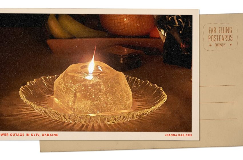 Kyiv candlelight during power outage : NPR