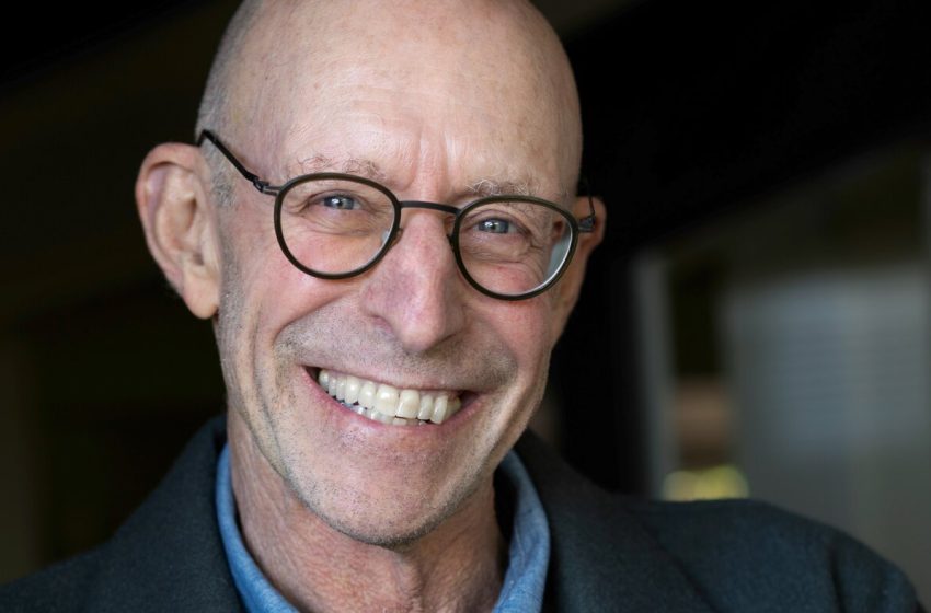  Michael Pollan explores AI and consciousness in ‘A World Appears’ : NPR