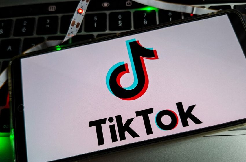  Researchers debunk TikTok censorship claims about ICE and Epstein : NPR