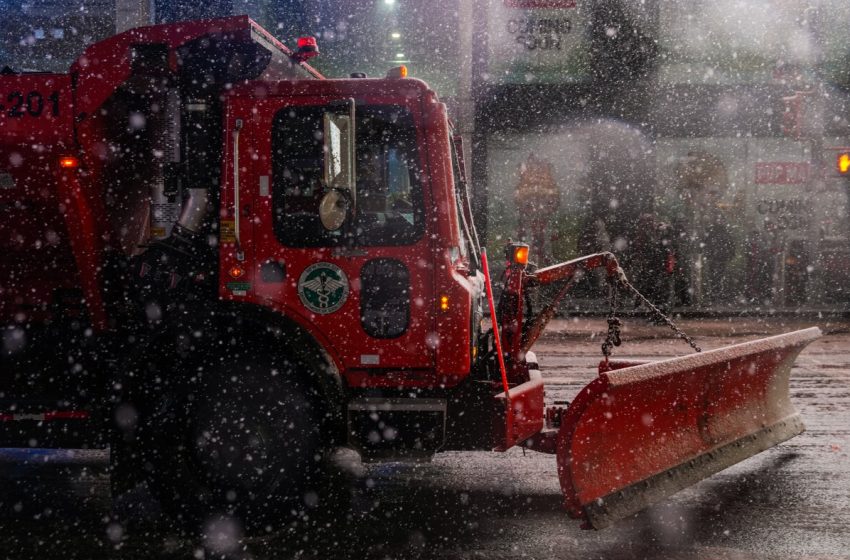  A major winter storm hits the Northeast, with blizzard warnings in effect : NPR