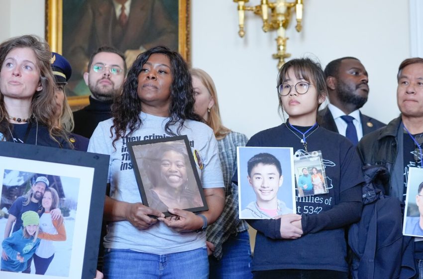  House rejects aviation safety bill after Pentagon balks : NPR