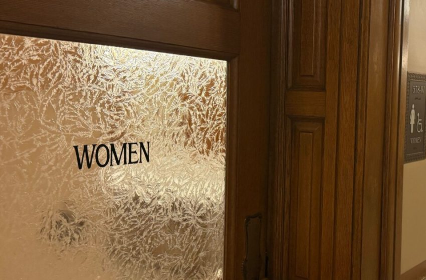  Kansas Republicans force transgender bathroom restrictions into law | KCUR