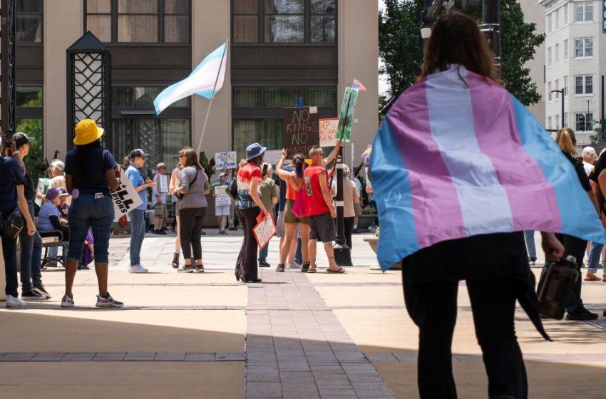  Kansas governor vetoes ‘bathroom bill’ aimed at transgender people | KCUR