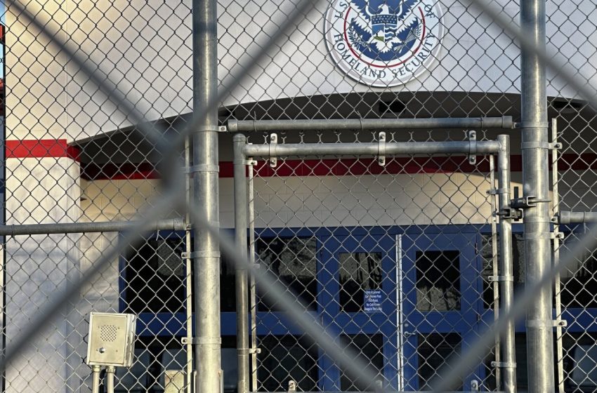  Some Public Health Service officers quit rather than serve in ICE detention centers : NPR