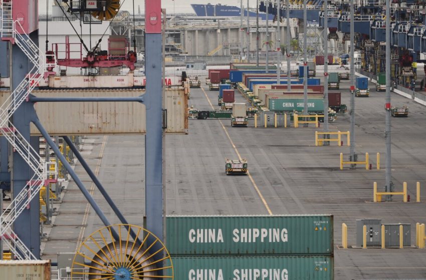  After the Supreme Court’s ruling on tariffs, companies line up for refunds : NPR