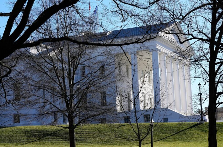  Virginia judge temporarily halts Democrats’ redistricting referendum bid