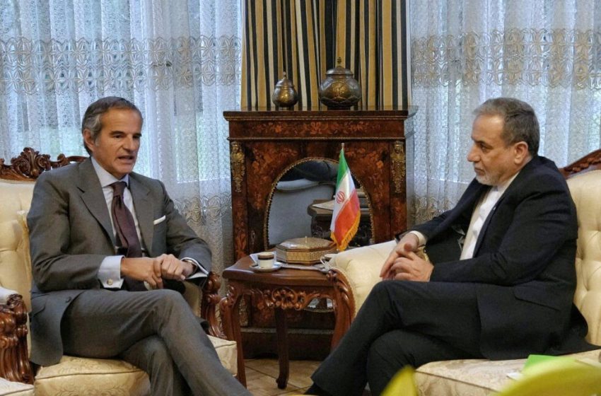  Iran’s top diplomat meets UN nuclear watchdog ahead of US talks
