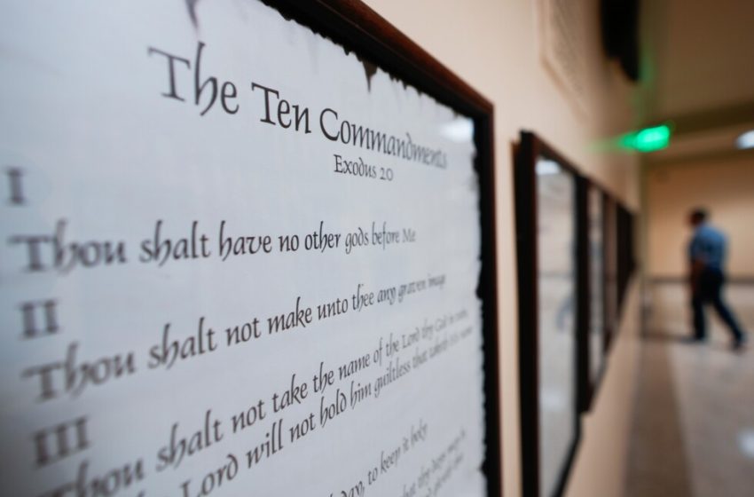  Court clears way for Louisiana law requiring Ten Commandments in classrooms to take effect