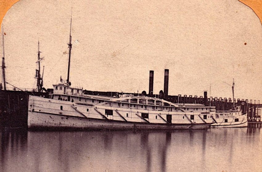  Shipwreck hunter discovers 19th-century steamer in Lake Michigan