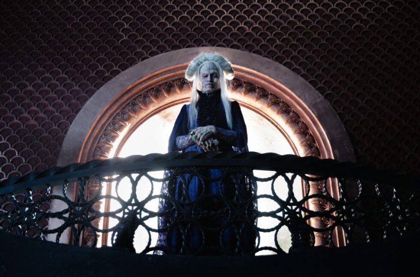  ‘Dracula’ review: A heartsick vampire with a great wig