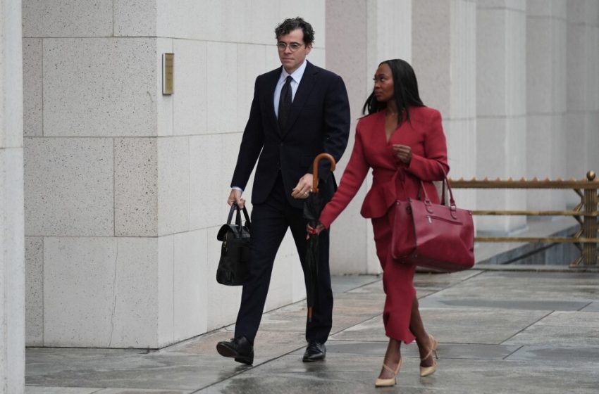  Instagram chief casts doubt on clinical addiction to social media