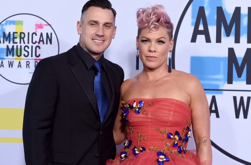  Pink says she is not separated from Carey Hart: ‘Not true’