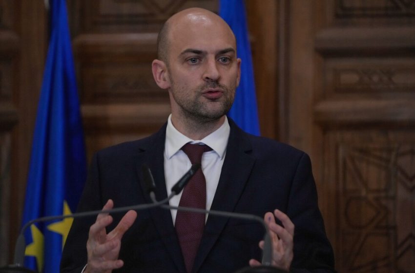  France will summon US ambassador over comments on activist’s death