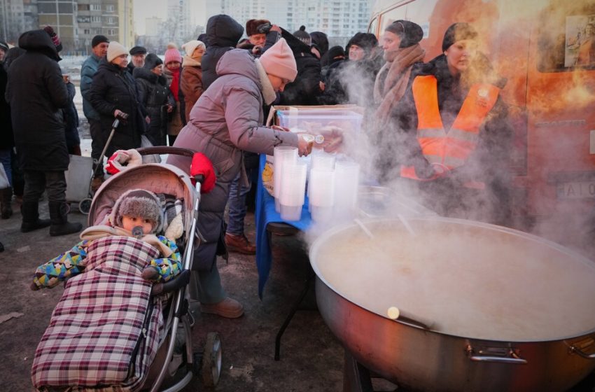  A Kyiv mother struggles to keep her children warm and fed amid power outages