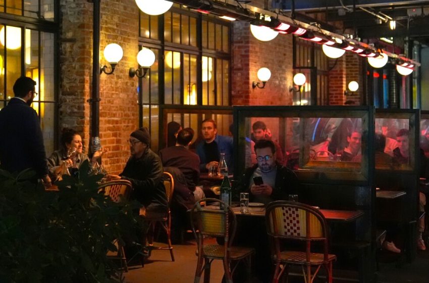  The wealthy ramp up spending while other Americans tread water, new study finds