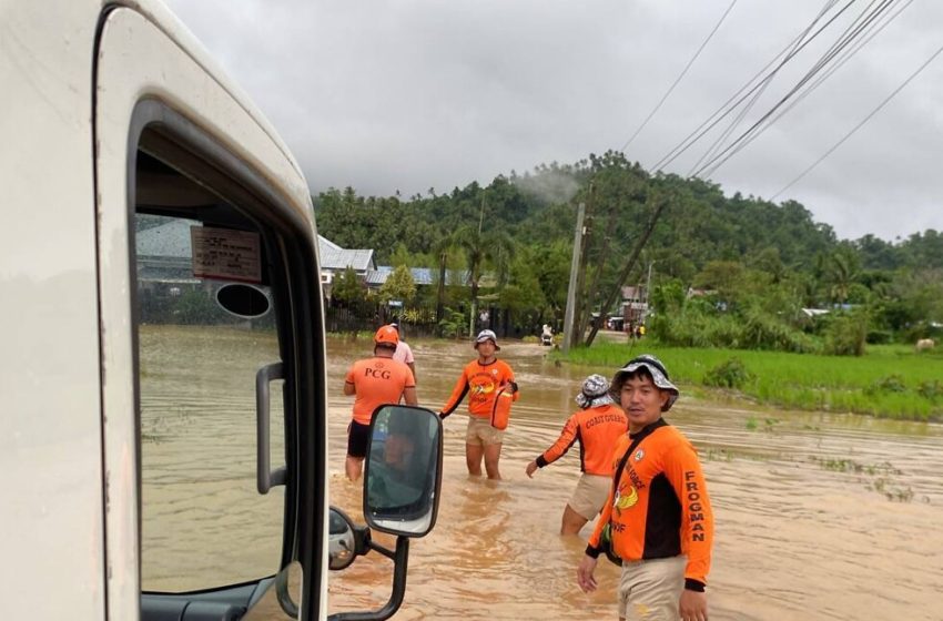  Tropical storm leaves 8 dead, thousands displaced in Philippines