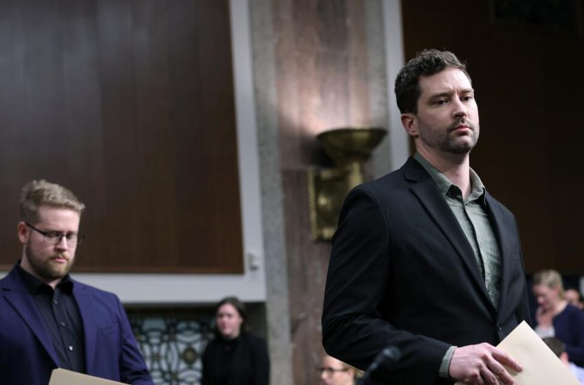  Brothers of Renee Good describe family’s grief, urge action at Democratic forum on ICE force