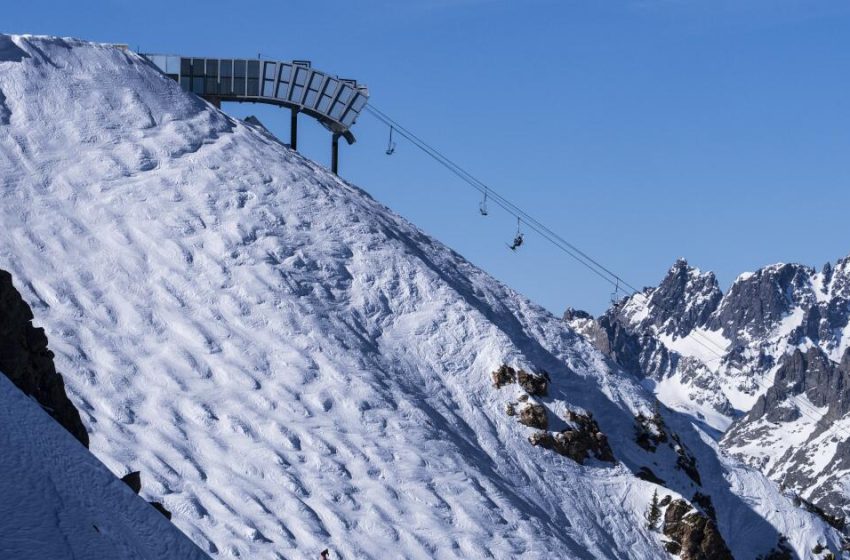  Skier dies on expert run at Mammoth — as horrified witnesses watch from chair lift