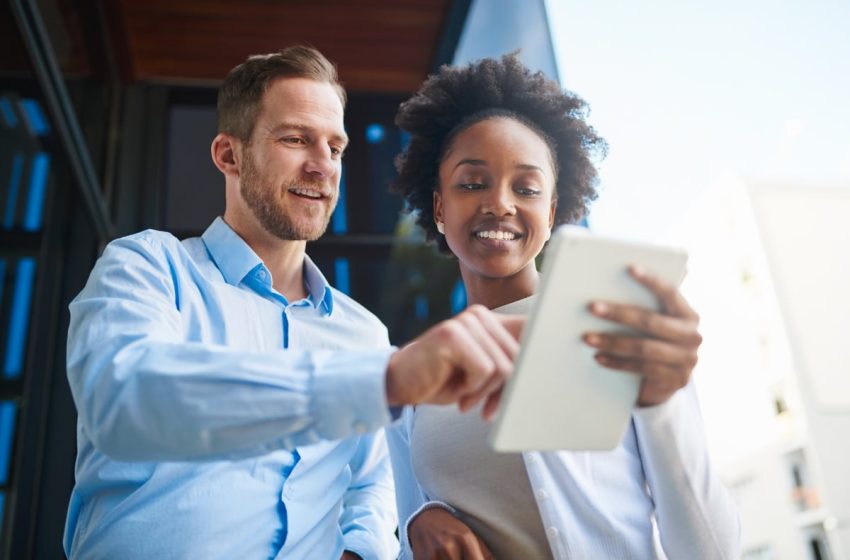  Better Dirt Cheap AI Growth Buy: Meta vs Microsoft