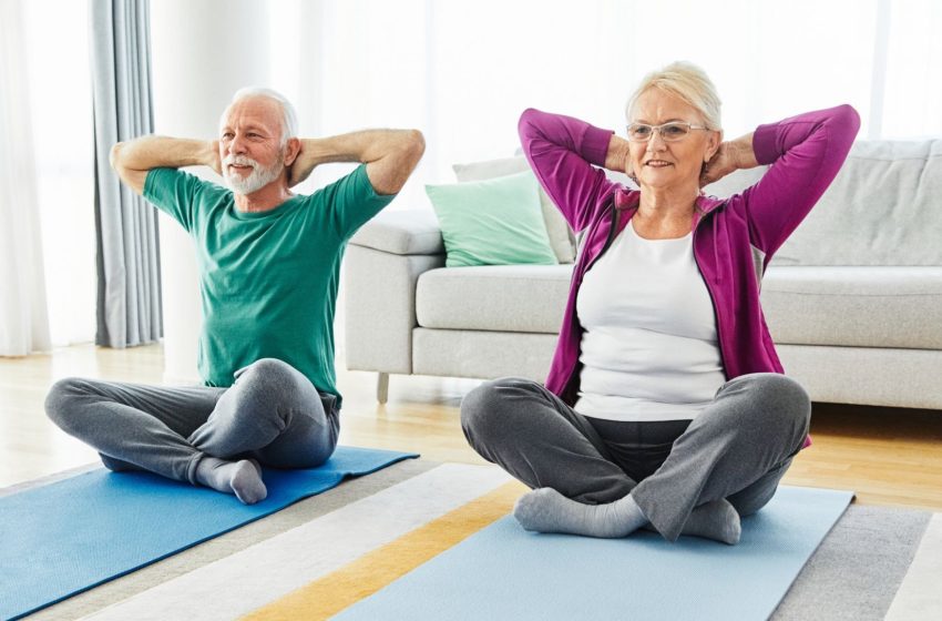  A geriatric physical therapist says this is how to stave off frailty and stay active in your senior years