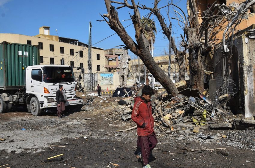  UN Security Council condemns the latest militant attacks in Pakistan that killed dozens