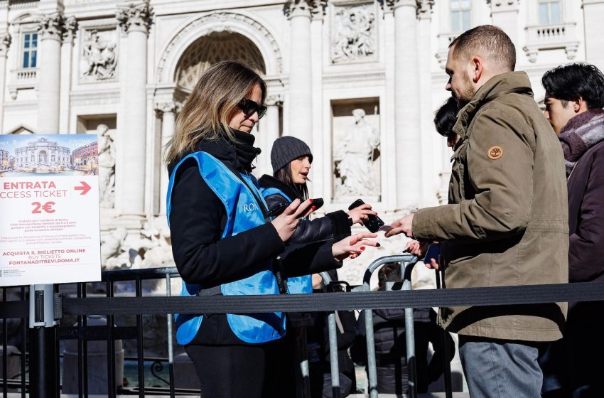  Trevi Fountain fee goes into effect as Rome seeks to manage tourist flow