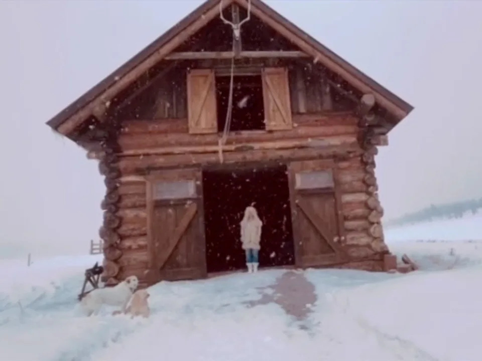 Daryl Hannah showcases her Colorado ranch on Instagram