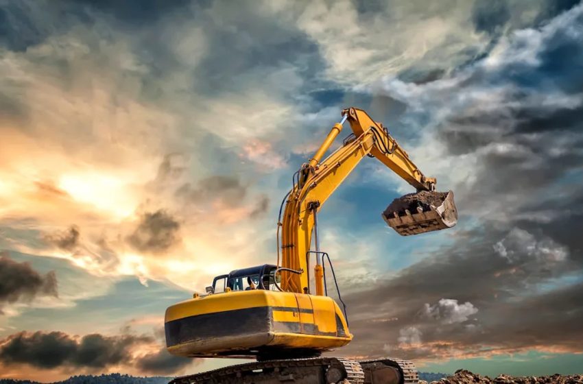  Archaeologists Were Digging Into a Hill—and Stumbled Upon a 125,000-Year-Old Factory