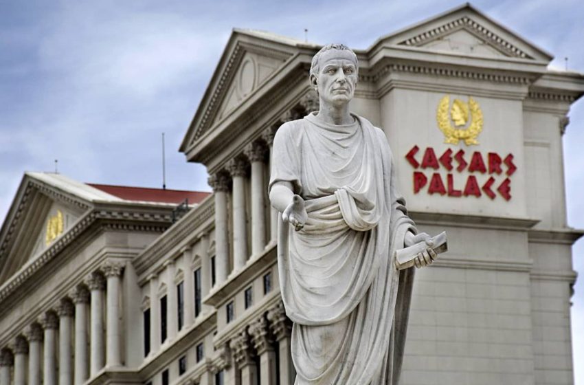  Fertitta and Caesars in weekend deal talks to acquire casino