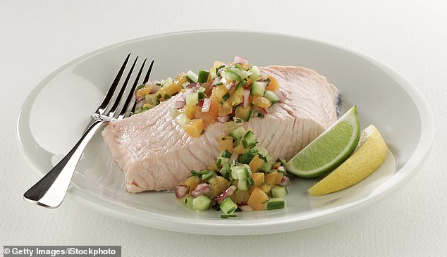 Poached salmon preserves the omega-3 fats