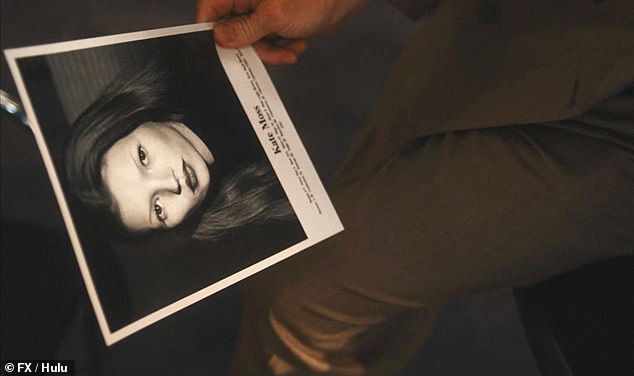 In the series, Carolyn spots a young Kate Moss in a stack of model cards and insists she's the future