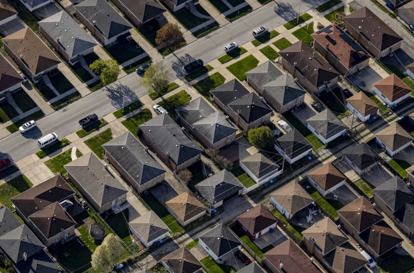  Investor ban on buying homes stalls housing affordability bill