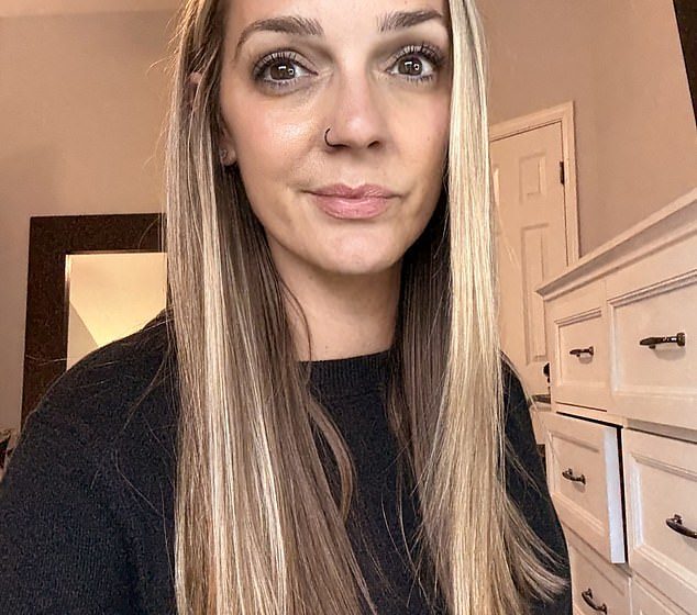  I blamed my shoulder pain on sleeping funny. For a month, a massage gun helped… then a sudden symptom proved the worst. I was so shocked, I couldn’t even cry