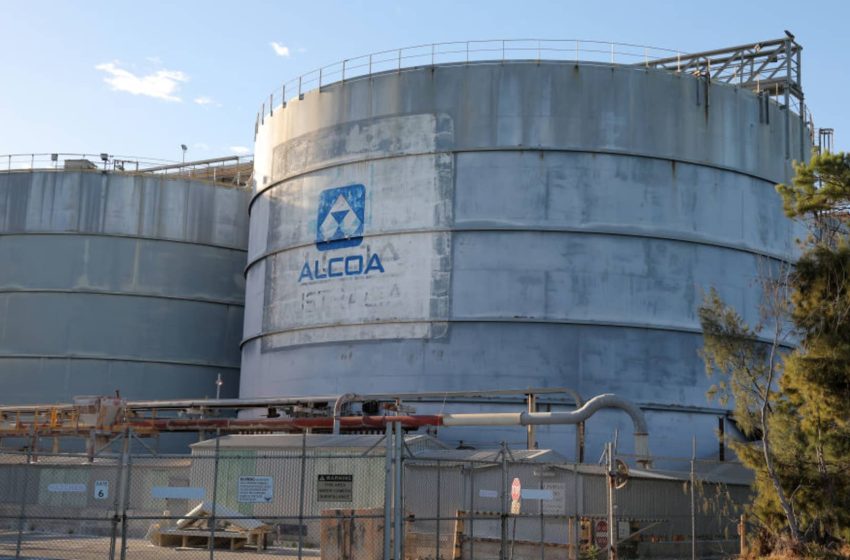  SYY, CRWD, AA & more