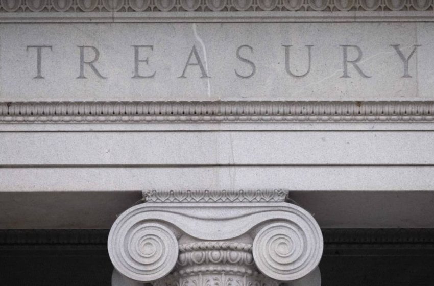  U.S. deficit tops $1 trillion through February but runs below year-ago pace