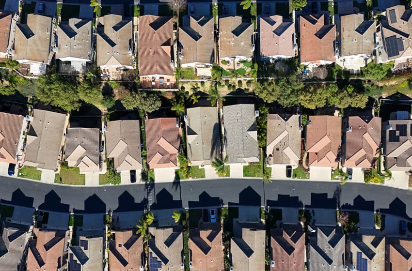  Big investors exiting for-sale housing market, even before Trump ban