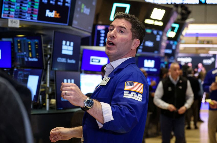  Stock market today: Live updates