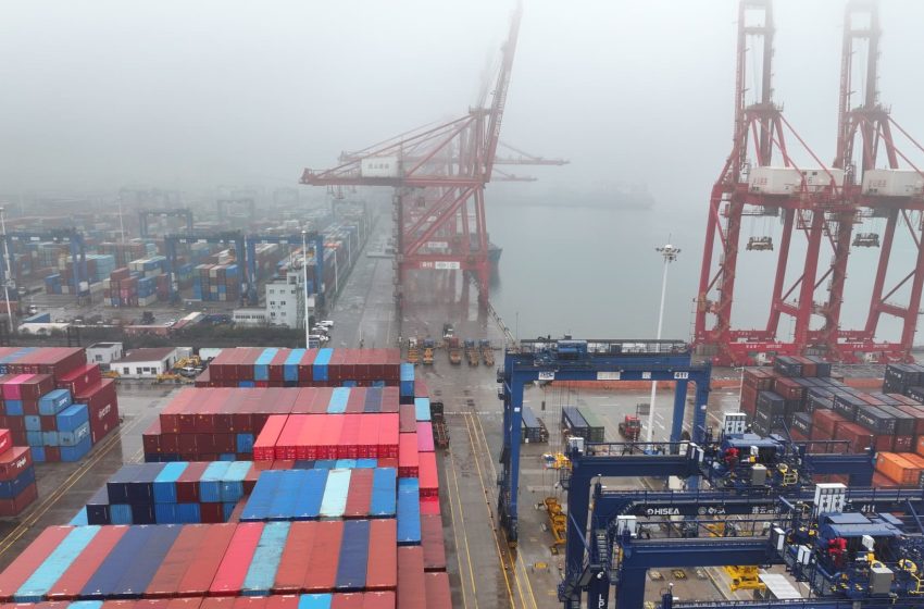  China’s factory activity slumps more than expected in February as holiday disrupts production