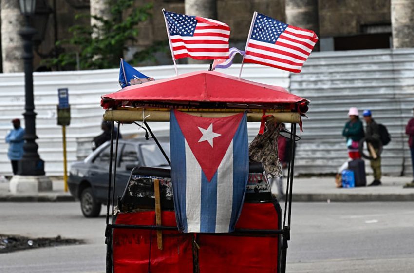  Trump says he thinks he will have the ‘honor’ of ‘taking Cuba’