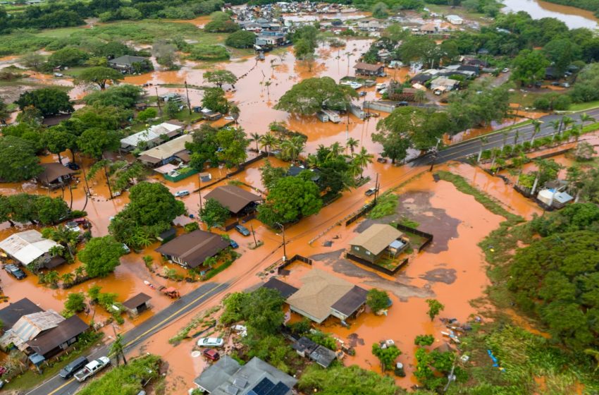  Hawaii suffers its worst flooding in 20 years