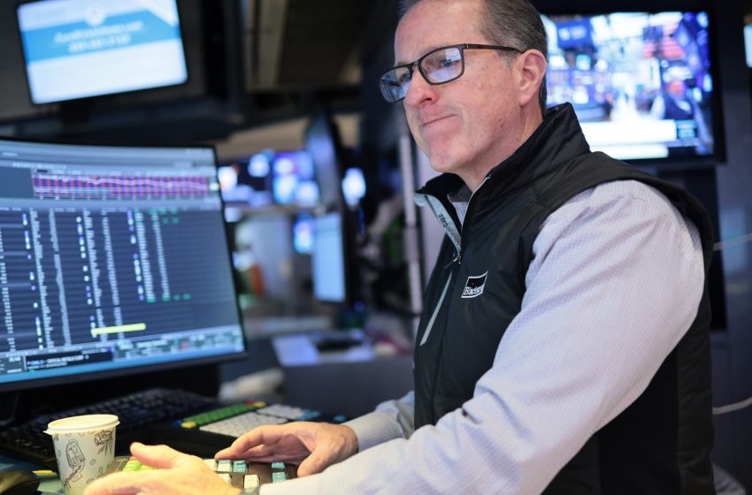  Stock market today: Live updates