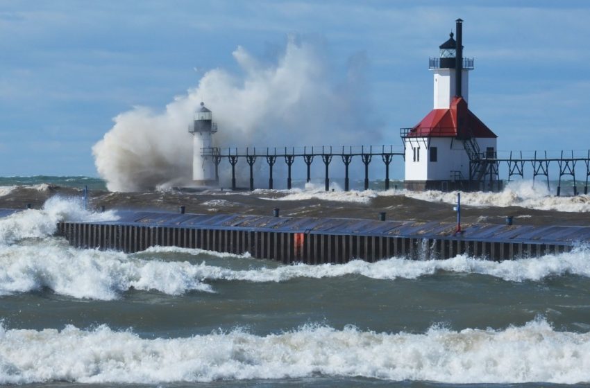  Winds Take Out Power to Hundreds of Thousands